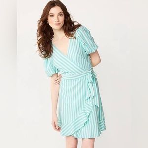 NWOT Draper James Stripe Linen Puff Sleeve Wrap Dress. Medium